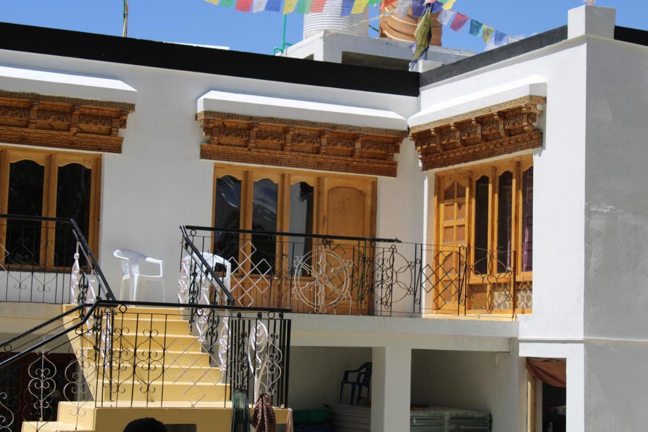 Sernang Homestay Hundar Экстерьер фото